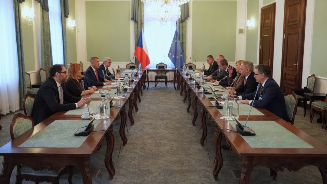 Distributoři paliv po schůzce s Babišem: Vládu jsme vyslechli, ještě to probereme